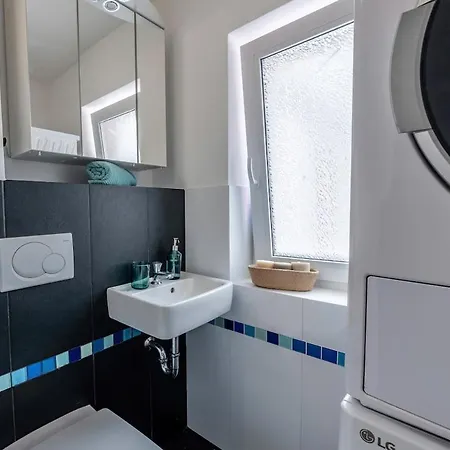 3x 2er-zimmer Mit Grosser Wohnkueche Niederdorla