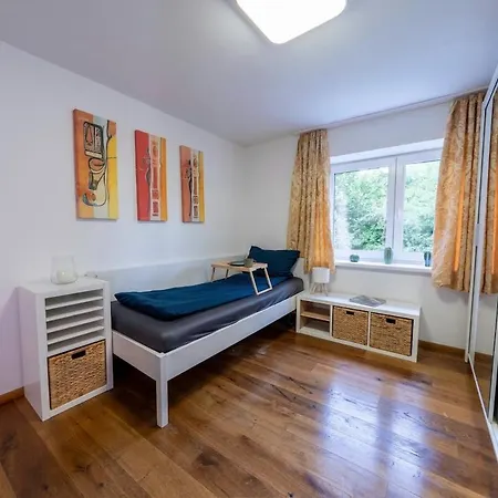 3x 2er-zimmer Mit Grosser Wohnkueche *